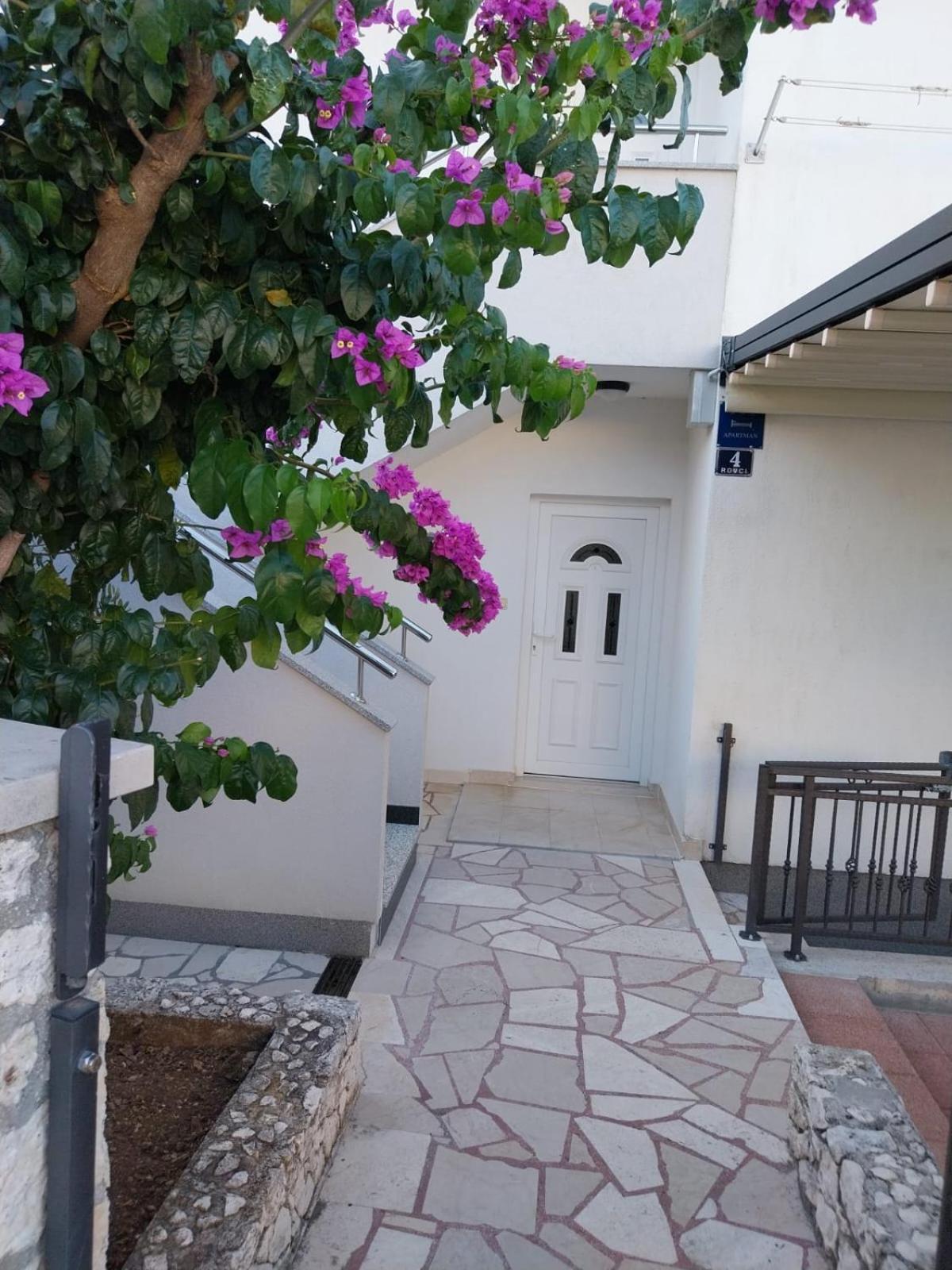 Apartment Miletic Trogir Bagian luar foto