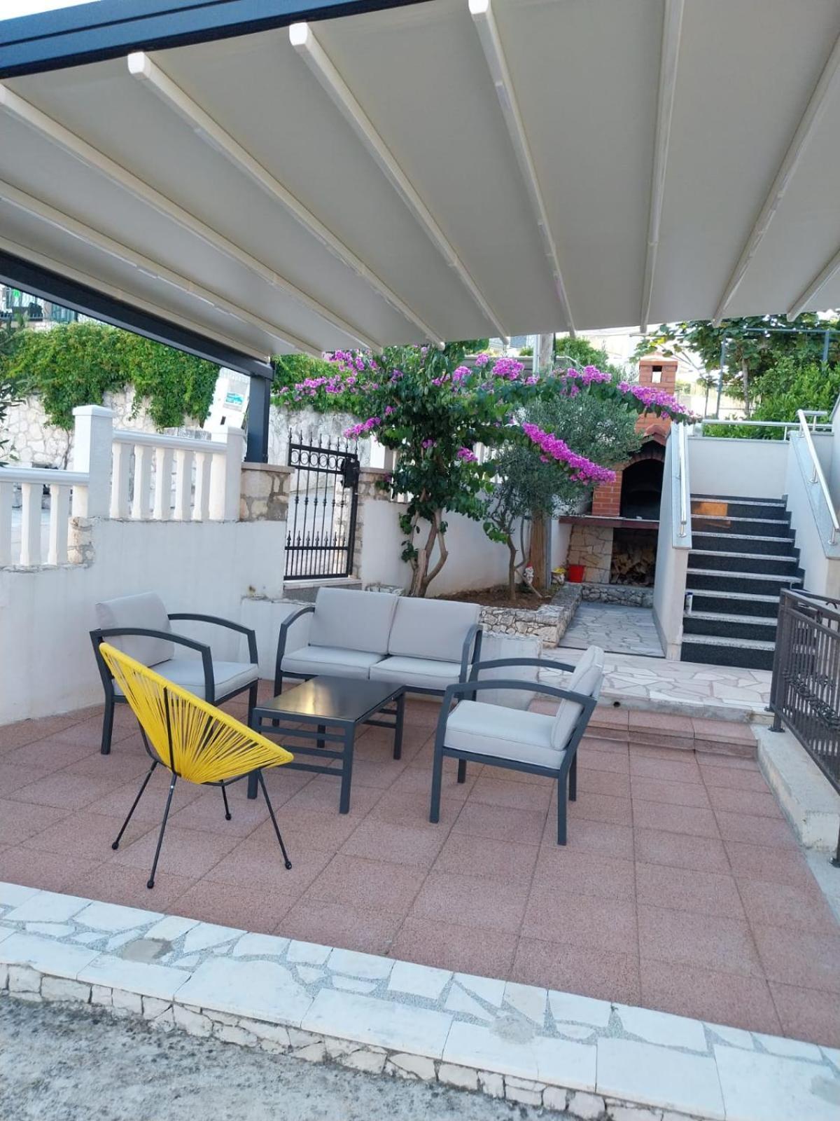 Apartment Miletic Trogir Bagian luar foto