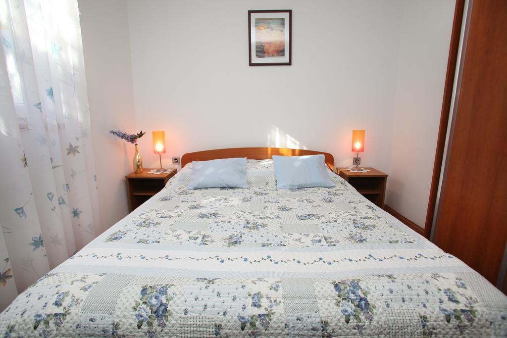 Apartment Miletic Trogir Bagian luar foto